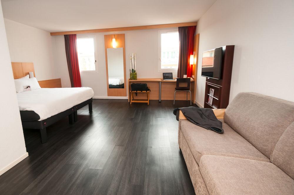 easyHotel Nice Palais des Congrès – Old Town Extérieur photo